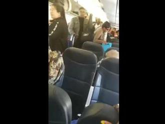 VIDEO Agresívna cestujúca meškala na svoj let: Neuveríte, čo sa kvôli tomu udialo