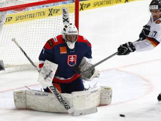 Brankár Čiliak chce ísť do KHL, ale situácia sa zamotala a v hre je aj zotrvanie v Česku