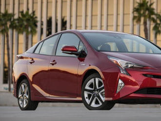 Hybridy sú dôležitejšie ako elektromobily, tvrdí Toyota