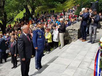 Minister Gajdoš si uctil pamiatku obetí vypálenej obce Kalište