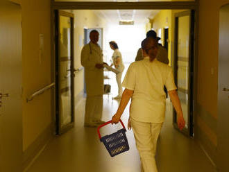 Nemocnice museli prijať výnimočné opatrenia, inak by nastal kolaps