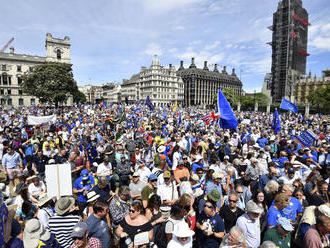 FOTO Brexit ešte nie je hotová vec: Desiatky tisíc ľudí v Londýne žiadali nové referendum