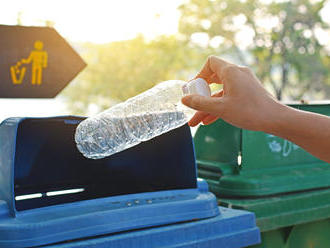 Ako zmýšľať ekologicky, aj keď už máte sklenenú fľašu a nepoužívate plastové slamky