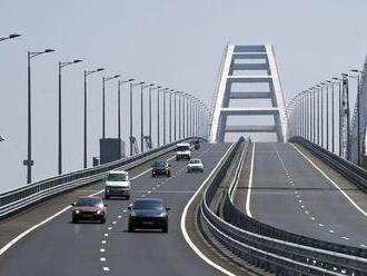 Most-Híd o ceste poslancov na Krym: Je to neprípustné