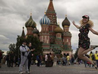 Šampionát zbúra stereotypy a priláka turistov, verí Moskva