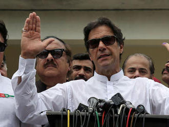 Imran Chán vyhral pakistanské voľby, musí zostaviť koalíciu