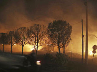 Počet obetí požiarov v okolí Atén stúpol na 88, vyšetrovanie pokračuje