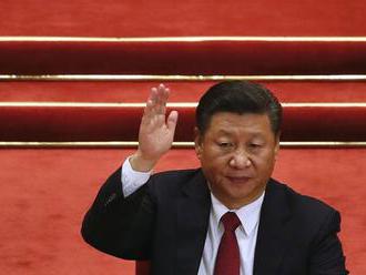 Čínsky prezident pristál v Senegale, odštartoval svoje turné po Afrike