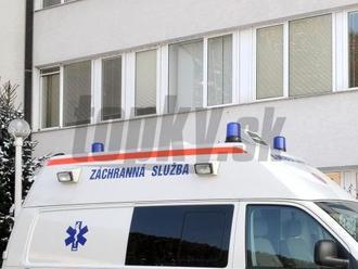 Obrovská tragédia v Krupine: Po páde z okna bytovky zahynulo trojročné dievčatko