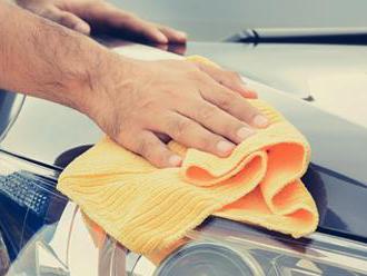 Kompletné umytie auta aj s hĺbkovým tepovaním interiéru a impregnáciou tesnení.