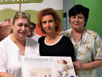 Michalovská nemocnica dostala pre novorodencov monitory dychu