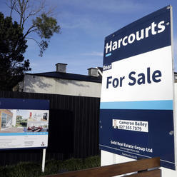 Novy Zeland zakazuje vacsine cudzincov nakupovat domy