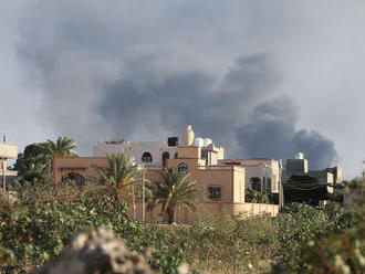 V Tripolise sa opäť bojuje, zahynulo najmenej 26 ľudí