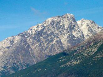 V Tatrách zahynuli dvaja slovenskí horolezci, neprežili pád zo skaly