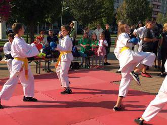 FOTO: Lučenská mládež športovala na námestí aj so zástupcami klubov