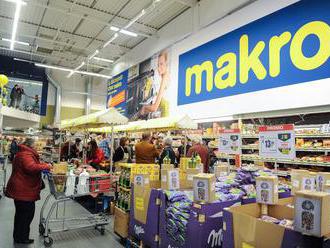 Křetínský a Tkáč přikupují další podíl v majiteli Makra, získali 3,6 % od Ceconomy