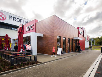 KFC kompletuje pokrytí všech krajů, 90. fast food otvírá v Karlových Varech