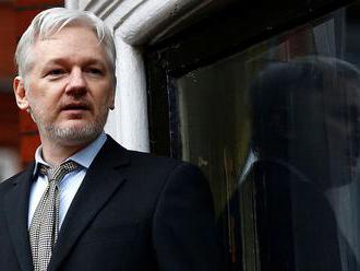 Rusové chtěli propašovat Assange z ekvádorské ambasády