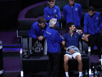 Federer simán nyert, Djokovics szoros meccsen kikapott