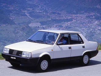 Fiat Regata  : Pohledný sedan se představil před 35 lety v Brně