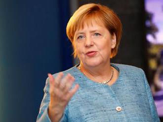 Nečekaná rána pro Merkelovou: Kancléřka ztratila svého muže v čele poslanců CDU/CSU. Kaudera nahradi