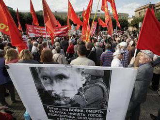 V Moskvě lidé protestovali proti důchodové reformě. Loupež století, křičeli