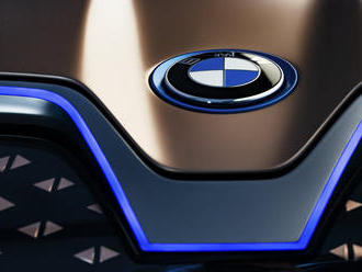 Automobilka BMW zhoršila výhled pro letošní rok. Její akcie kvůli přísnějším emisním pravidlům oslab