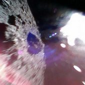 Japonská Hayabusa-2 odhodila roboty na povrch asteroidu Ryugu