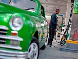 Slováci tankovali na čerpacích staniciach najpredávanejší benzín lacnejšie, nafta však zdražela