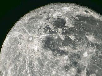 Prvým turistom na obežnej dráhe Mesiaca bude japonský miliardár