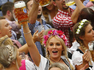 Začína sa Oktoberfest. Pivo znova zdražie, cena prekoná hranicu 11 eur na liter