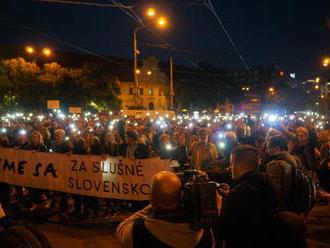 Nespokojní Slováci opäť vyšli do ulíc: VIDEO Veľké protesty pokračujú, chcú výmenu vlády