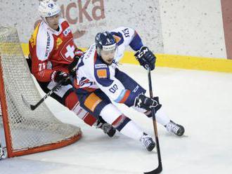 Hokejista Martin Bakoš utrpel zranenie, v príprave NHL sa už neukáže