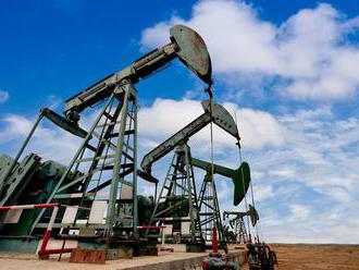 Ľahká americká ropa klesla o 50 centov, zlacnela aj ropa Brent