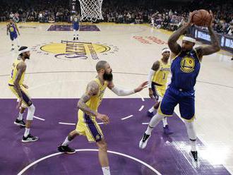 Video: Thompson zostrelil Lakers 44 bodmi, Antetokunmpo tradične potiahol Milwaukee