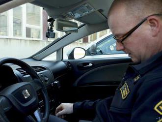 Polícia v Brezne bude tvrdšia k vodičom, ktorí stoja na námestí