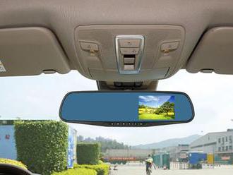 Kamera do auta, ktorá je aj spolu s displejom integrovaná v spätnom zrkadle. Teraz stojí pár EUR