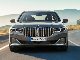 Omlazené BMW řady 7 oficiálně: Ledvinky rostou, dvanáctiválec se vrací!