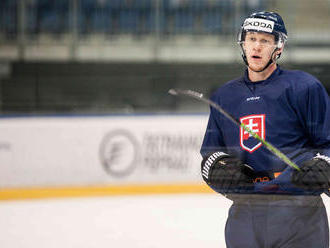 VIDEO: Ponížil súpera. Čajkovský dominoval v prvej bitke v KHL