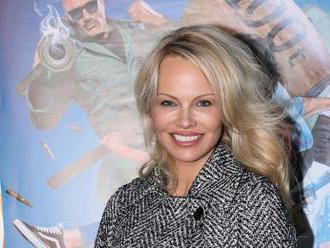 51 rokov? Pamela Anderson má asi zmluvu s diablom, vyzerá o 20 mladšie!
