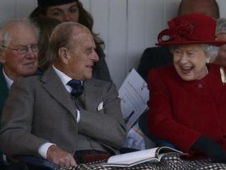Dva dni po nehode! 97-ročný manžel kráľovnej Alžbety opäť za volantom