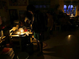 Tisícky domácností na Slovensku sa zobudili do rána bez elektriny