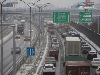Ministerstvo avizuje zmeny na cestách: Neskúsení vodiči pod drobnohľadom, Saková prezradila detaily