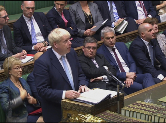 Britský parlament pozdržel schválení Johnsonovy brexitové dohody