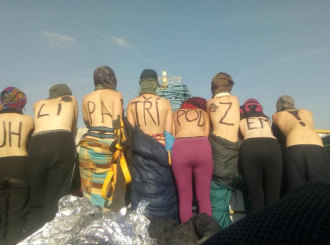 Aktivisté na rypadle u Mostu ukončili protest proti těžbě uhlí