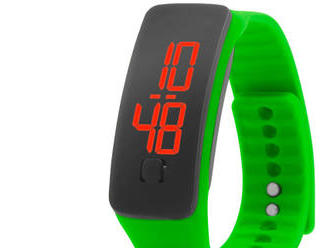 Jednoduché, ľahko ovládateľné silikónové hodinky- zelené - športové nosenie aj na všedné dni.