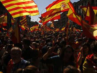 Tisícky ľudí demonštrovali v Barcelone proti nezávislosti