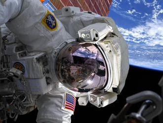 How to watch the historic first all-female spacewalk on ISS Friday     - CNET