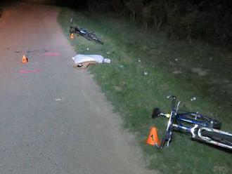 Srážka opilých cyklistů: vymstila se jim vratká jízda a chybějící osvětlení