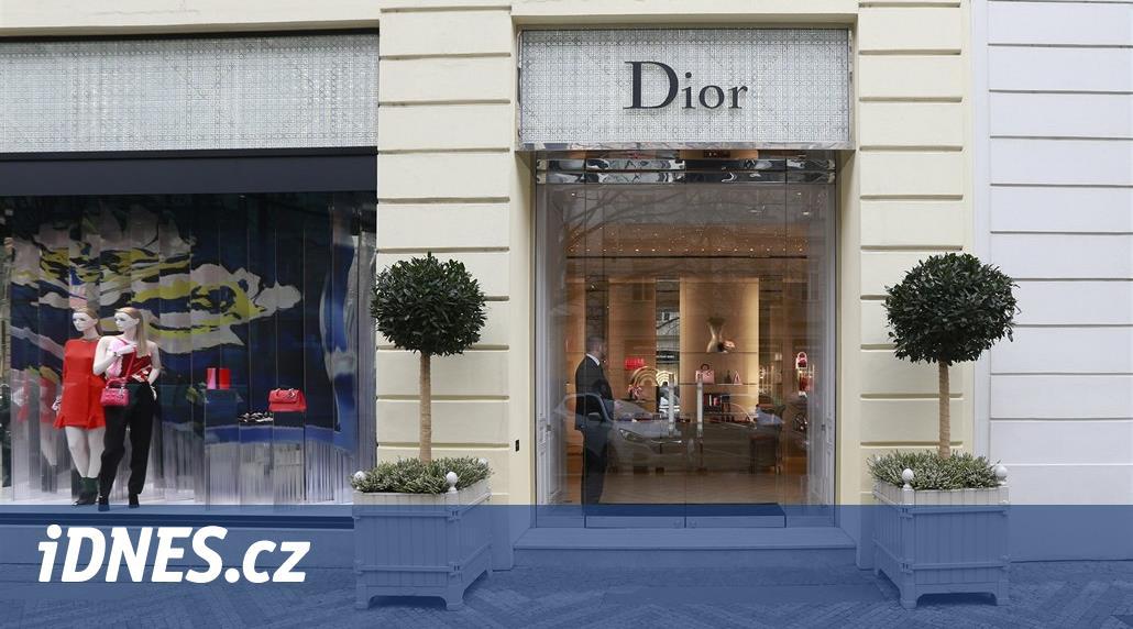 Módní dům Dior se omlouvá Číně. Z čínské mapy vyloučil Tchaj-wan